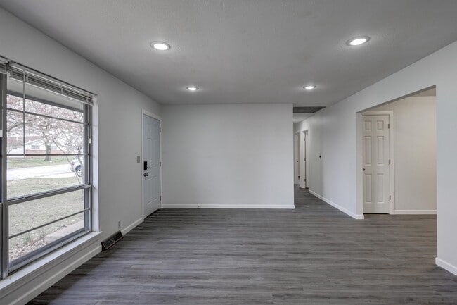 Photo - 2716 S Vermont Ave.