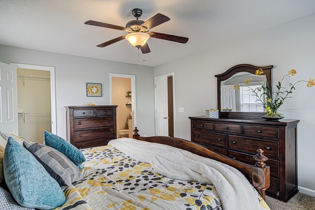 Photo - 6105 Hedgecock Cir