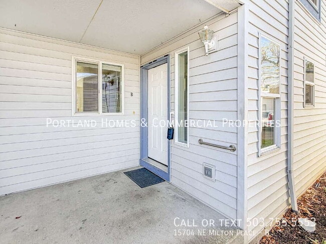 Photo - 15704 NE Milton Pl Unit B
