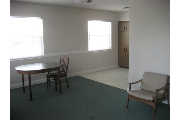 Photo - Oak Street Apartments