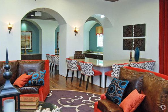 Photo - Mountain Gate and Mountain Trails