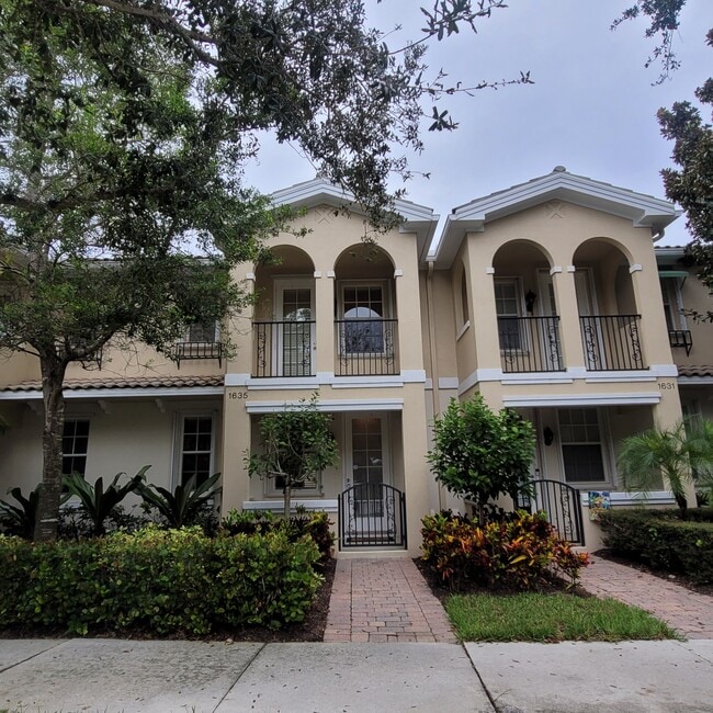 Photo - 1635 Frederick Small Rd