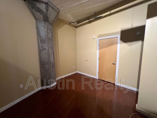 Photo - 1619 Washington Ave Unit #403