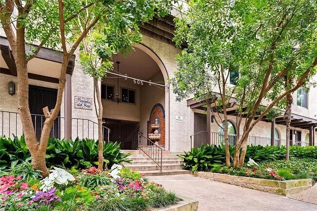 Photo - 505 W 7th St Unidad 120 Rental