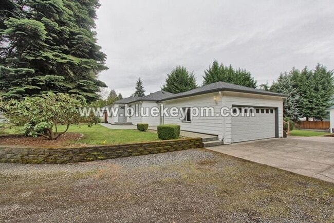 Photo - 3 Bed, 3 Bath Home with a LARGE 1/2 Acre Yard and Deck, Boathouse and 2 Bonus Rooms
