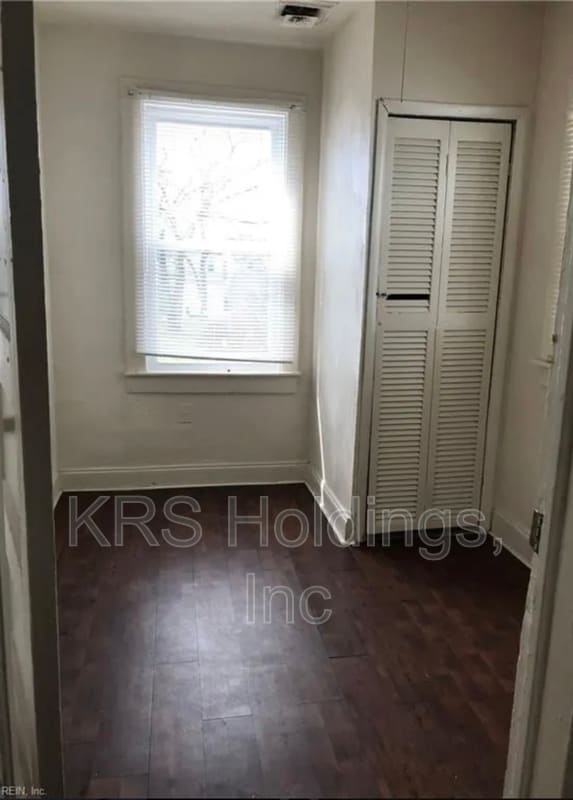 Photo - 862 Rugby St Unit # 1