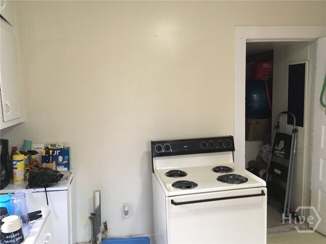 Photo - 880 Sunset Dr