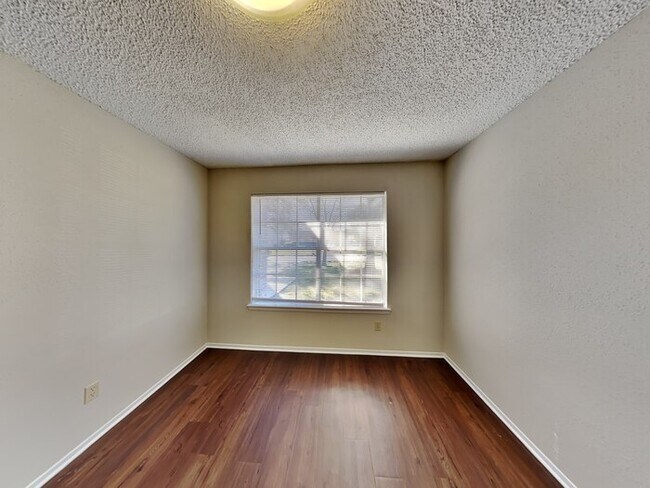 Photo - 16302 N Cross Dr House