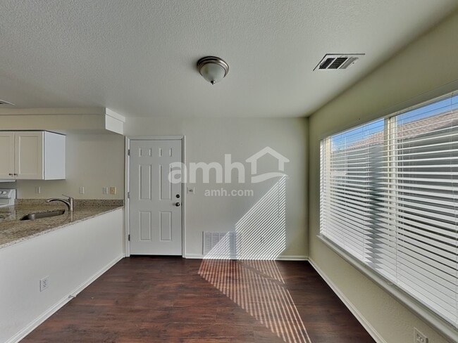 Photo - 4570 N Orleans St