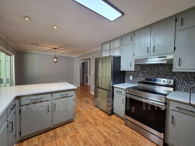 Photo - 102 Park Pl Dr