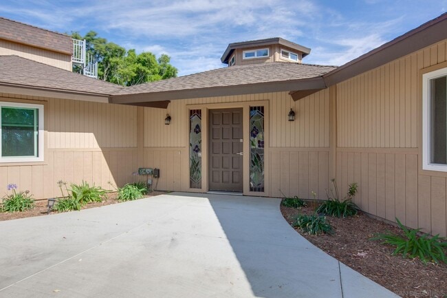 Photo - 2916 Anaheim St