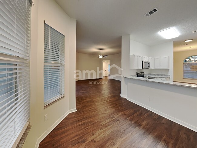 Photo - 3309 Furlong Way