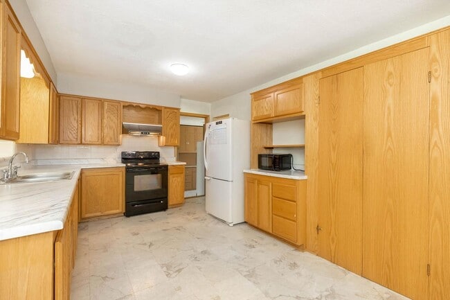 Photo - 212 W 97th St