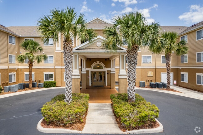 1821 Dora Ave Tavares, FL 32778-5765 - Lake Point Senior Apartments