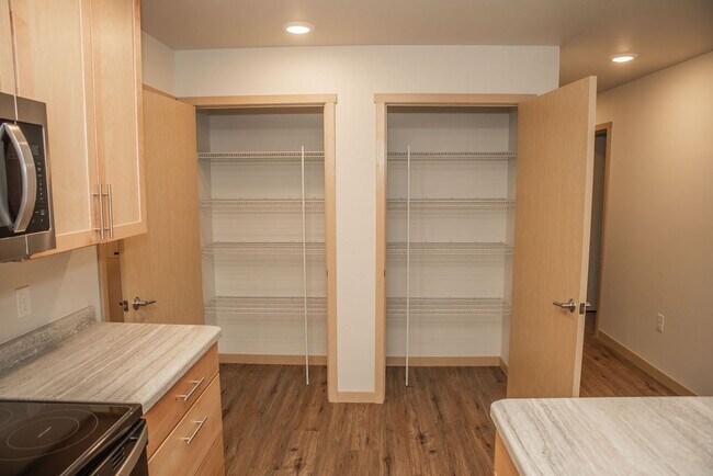 Photo - 475 Century Pl Unidad 104