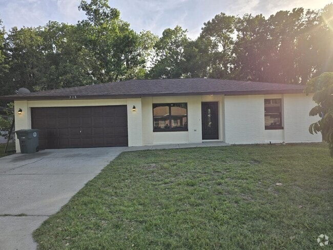 Building Photo - 518 Loomis Trail Rental
