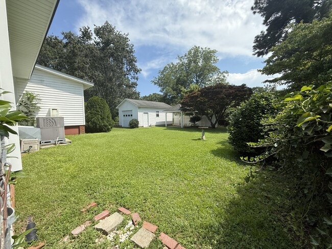 Photo - 2804 Crockett Dr