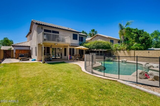 Photo - 689 S Dodge St