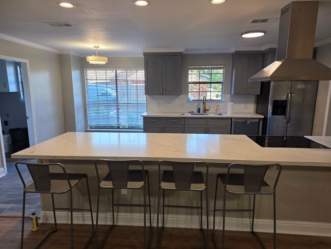 Photo - 12233 Park Lawn Ave