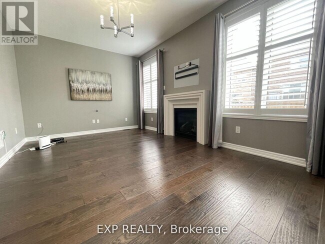 Photo - 740 Clifford Perry Pl