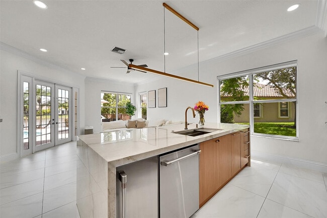 Photo - 11163 NW 69th Pl