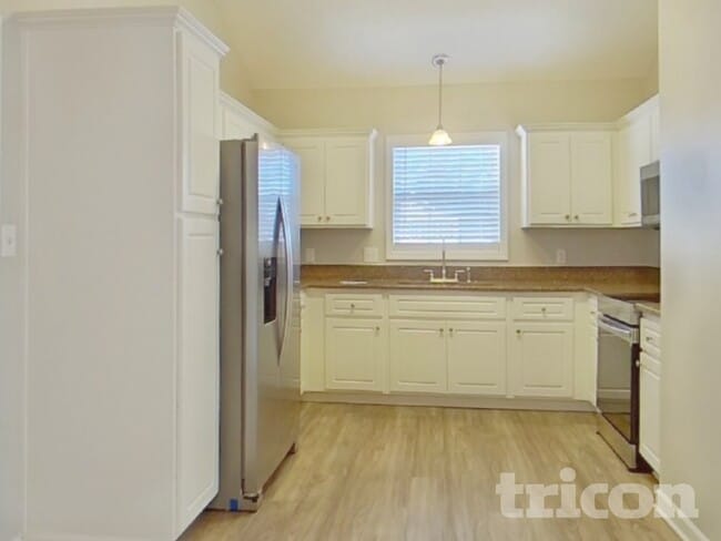 Photo - 171 Trillium Rd