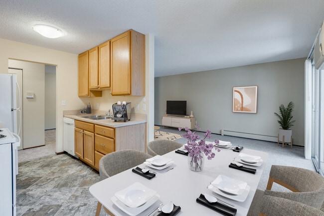 Photo - Chateau Montreal