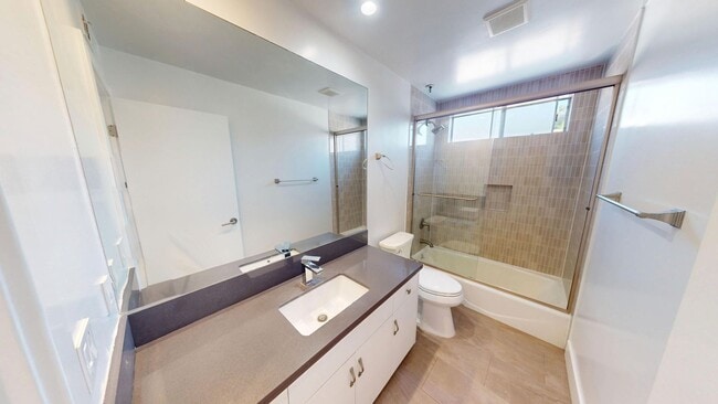 Photo - Franklin Tower