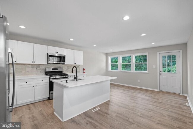Photo - 205 Juniper Rd