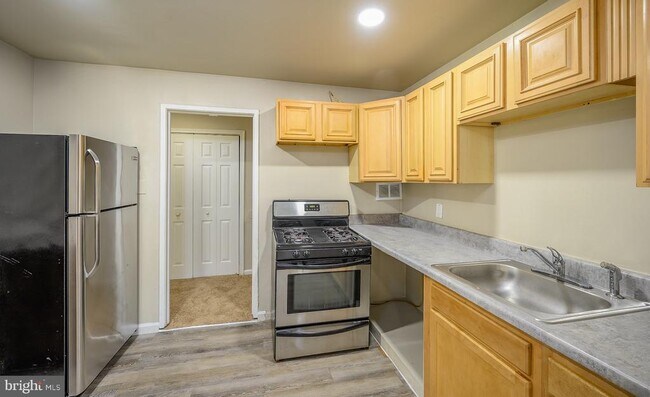 Photo - 7147 Donnell Pl Unidad B