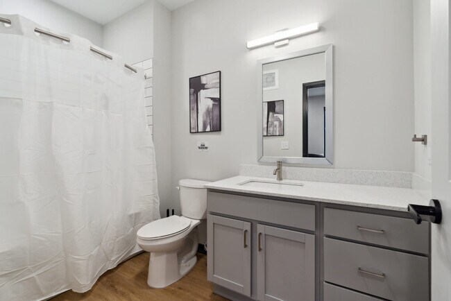 Photo - 423 E Michigan St Unit ID1032092P