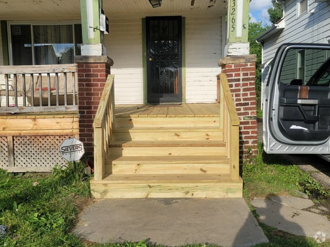 Building Photo - 3265 E 119th St Rental