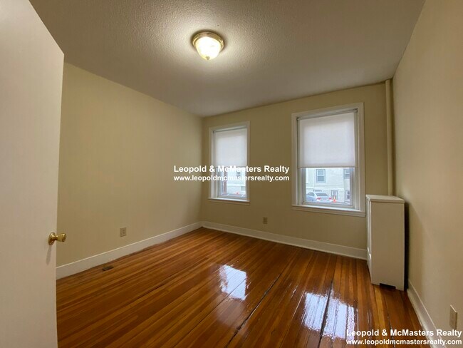 Photo - 1128 Commonwealth Ave