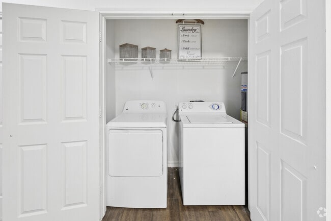 4BR, 4BA - 1,333SF - Full-Size Washer and Dryer
