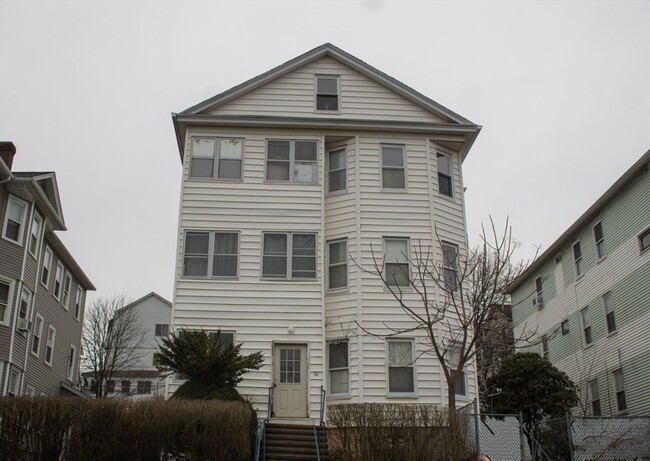 Building Photo - 91 Perry Ave Unit 3