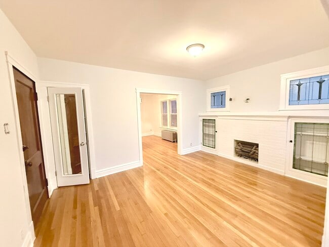 Photo - 4819 W Addison St Unit 1