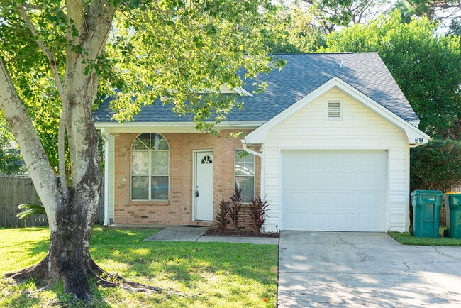 Photo - "Charming 3-Bed Oasis in Shalimar with 2 F...