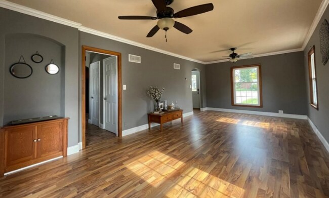 Photo - 218 S 4th St