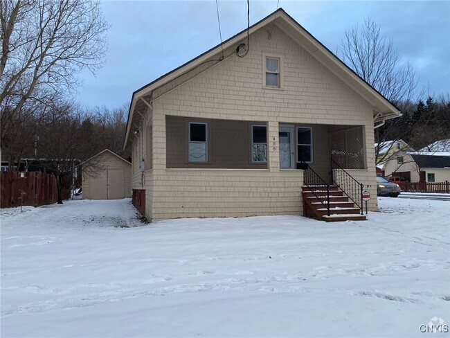 Building Photo - 400 Pawling St Rental