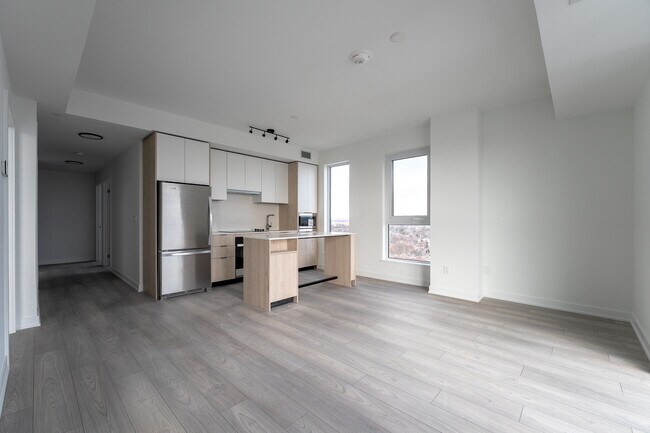 Photo - 1007 The Queensway Unit 1304