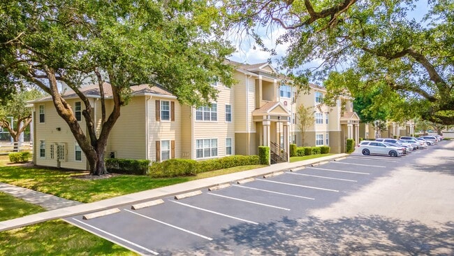 Building Photo - Lakewood Shores