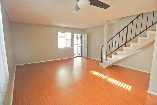 Building Photo - 1444 W 227th St Rental