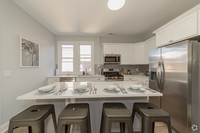 Building Photo - 708 Orange St Unit 2RR Rental