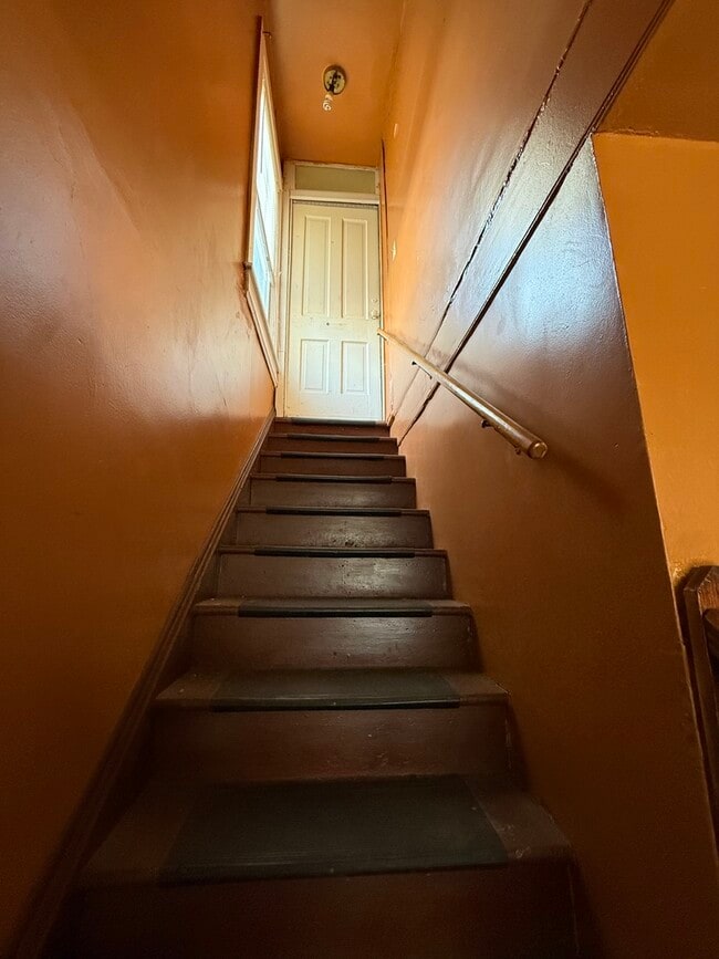 Photo - 2053 N Kenneth Ave Unidad 2