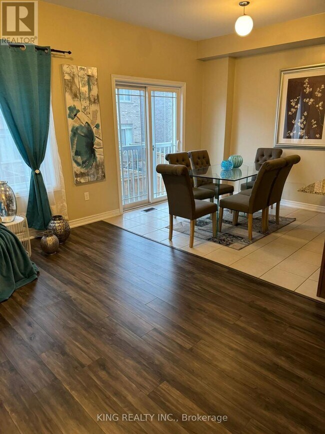 Photo - 8 Waterstone Way