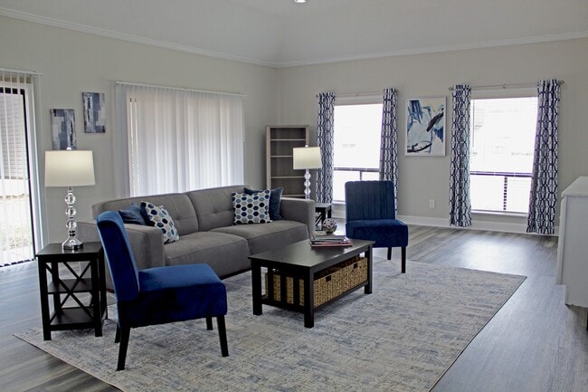 Photo - Woodland Villas Apartments