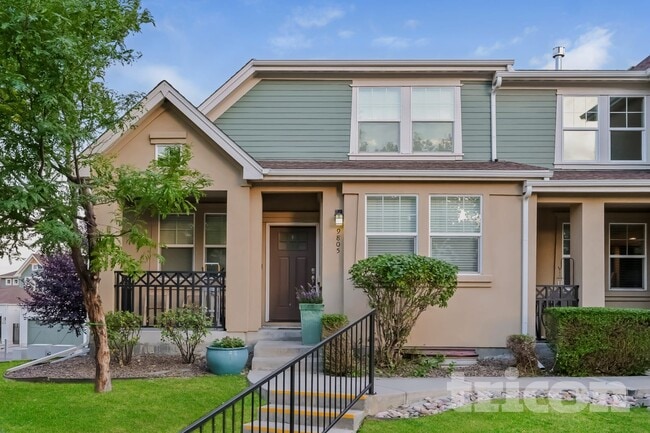 Building Photo - 9805 W Hinsdale Pl