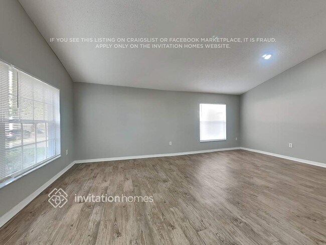 Photo - 334 Thomasdale Ave