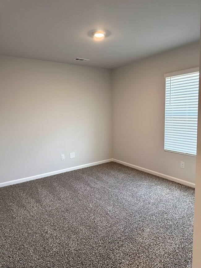 Photo - 205 Chubbs Ln