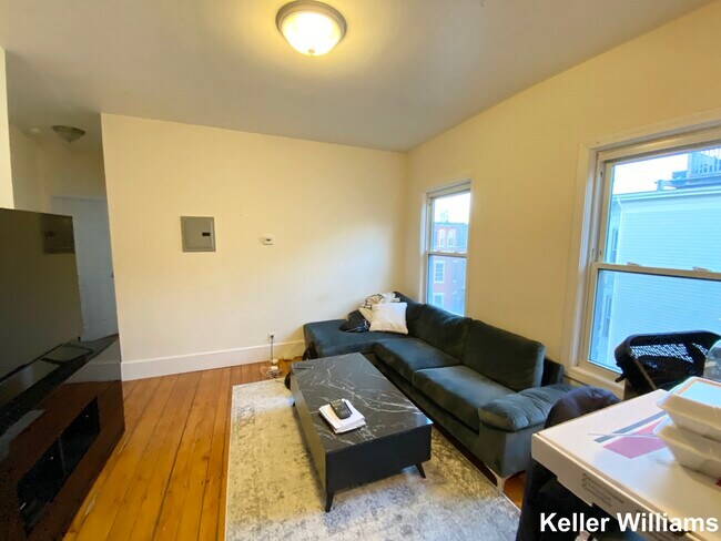 Photo - 52 Delle Ave